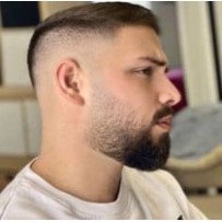 Dégradéde la nuque avec barbe