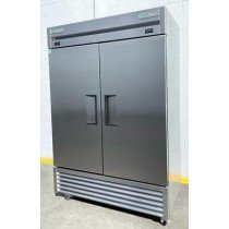 Réfrigérateur Commercial True T-49-HC