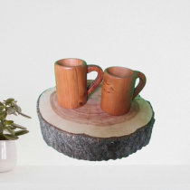 Ensemble de tasses en bois de cèdre et citronnier avec support naturel